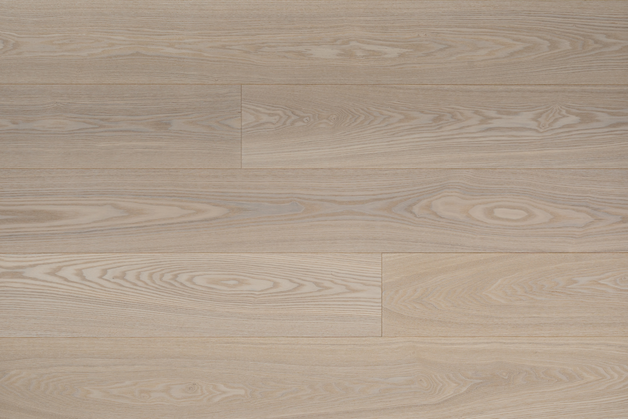 Паркетная доска AmberWood Классика Ясень Нордик Кантри браш, масло 1860х189х14 мм (2,812 м2/упак)